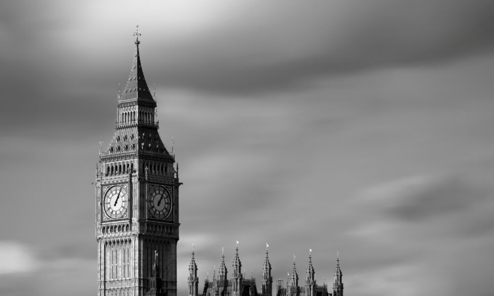 PM under pressure from Labour MPs and ministers to set timetable for exit